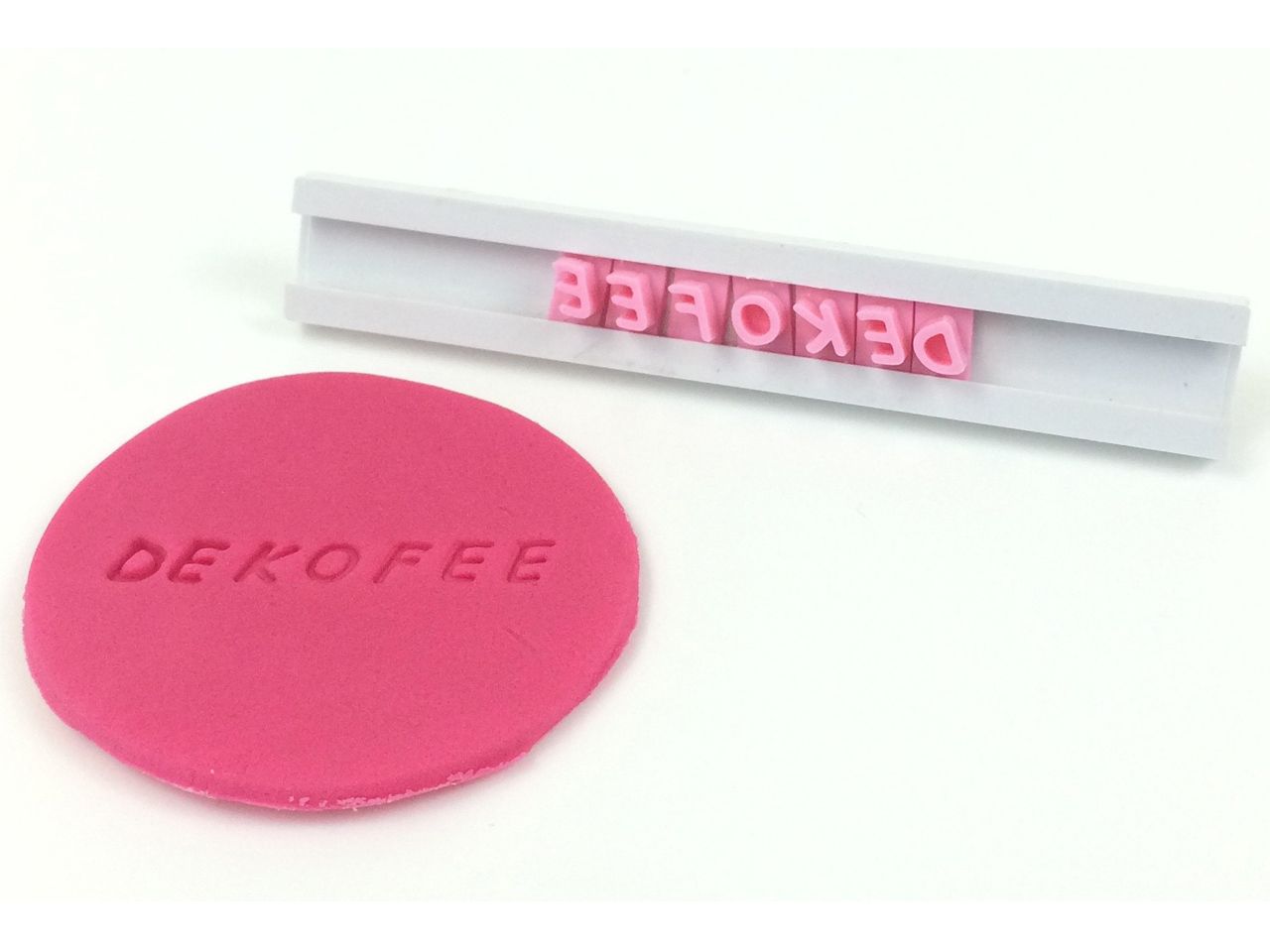 dekofee Buchstaben und Zahlen Präge-Set kursiv