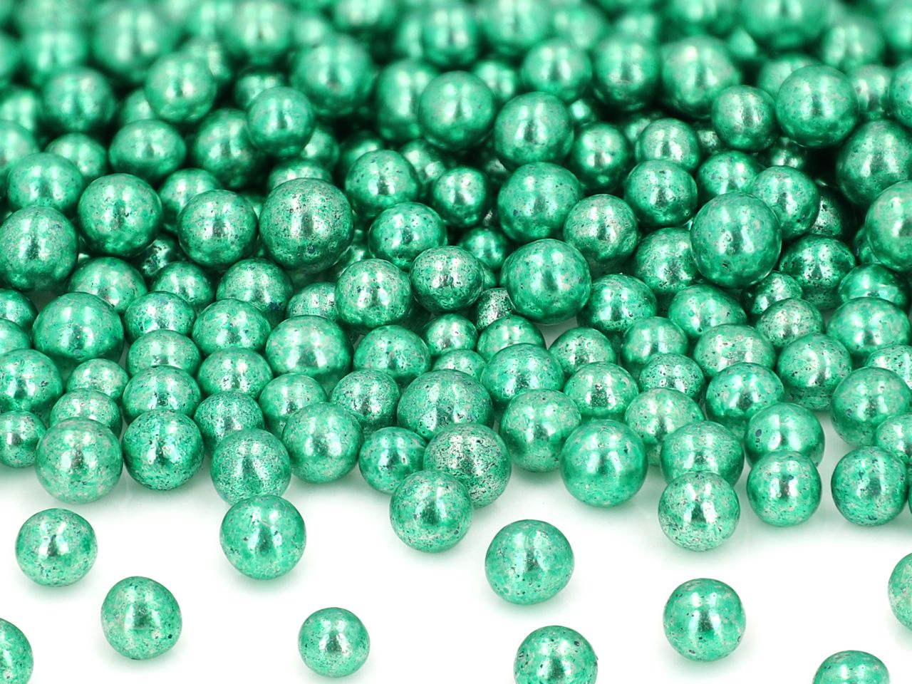 CM Basics Soft Sugar Pearls Metallic Green 7mm 60g