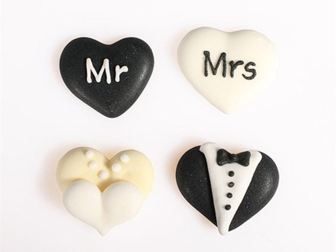 Culpitt sugar decoration hearts Mr &amp; Mrs 12pcs.