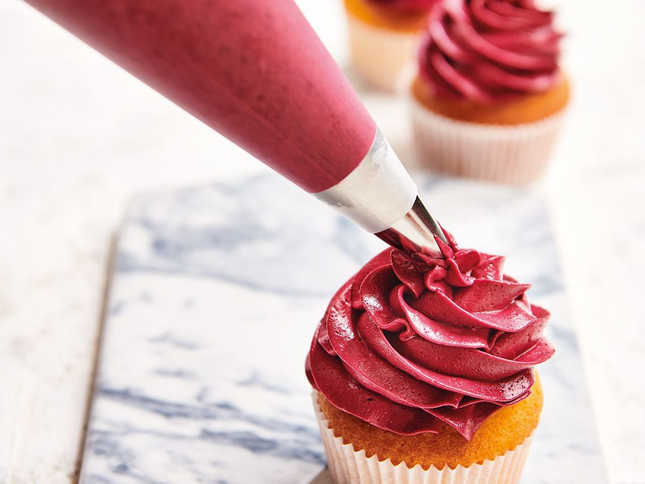 FunCakes Disposable Piping Bags 30cm, 10 pieces